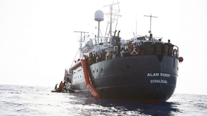 migranti trenta e toninelli