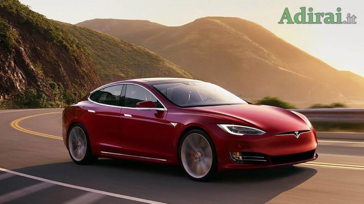 autoveicolo elettrico tesla auto elettrica