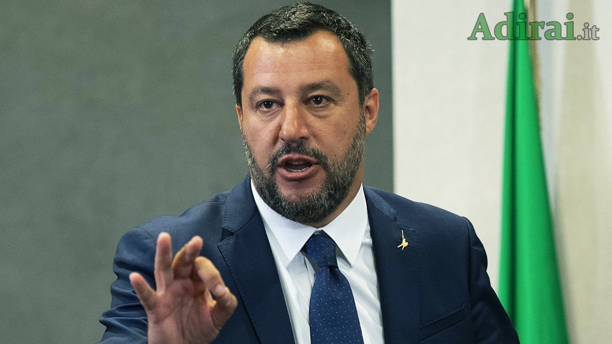 killer di agenti salvini permessi premio