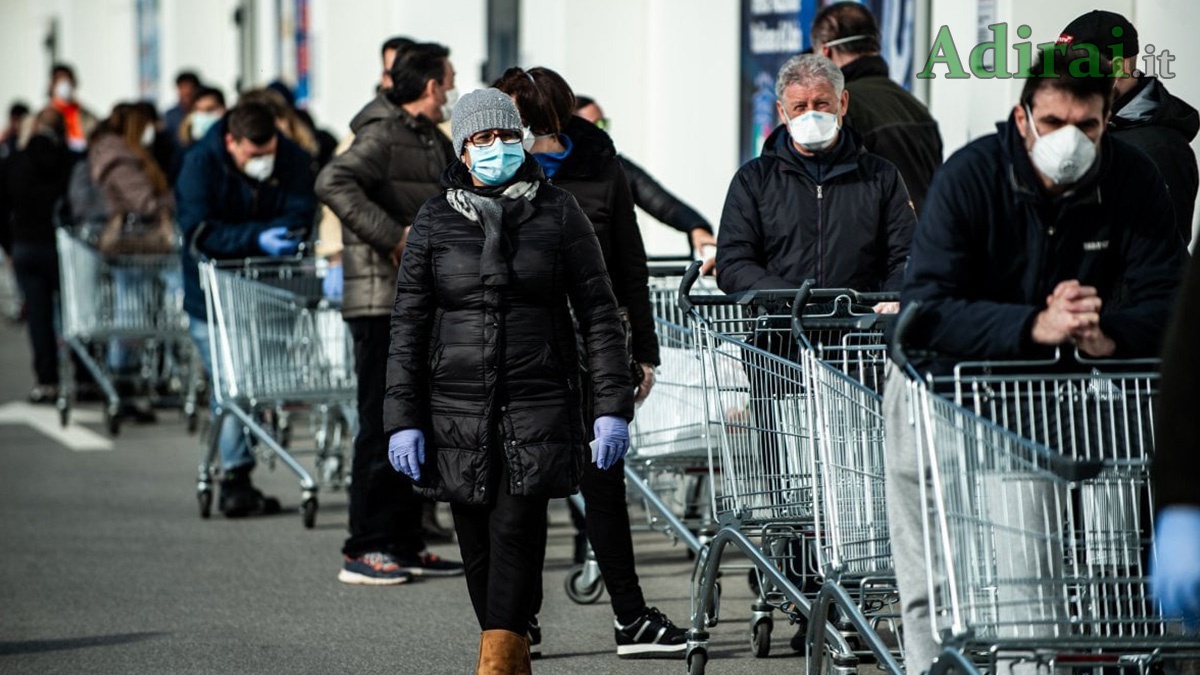 coronavirus italia 27 marzo 2020 coda supermercati